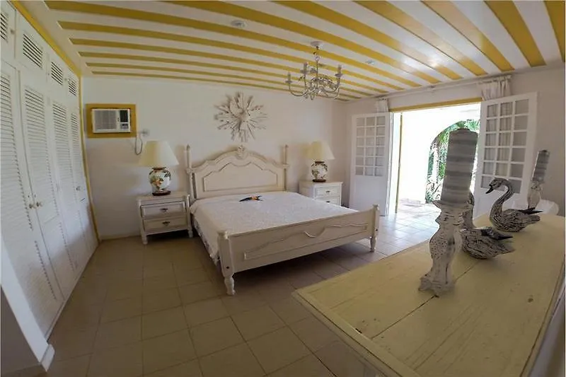 Villa Raphael Búzios Fogadó